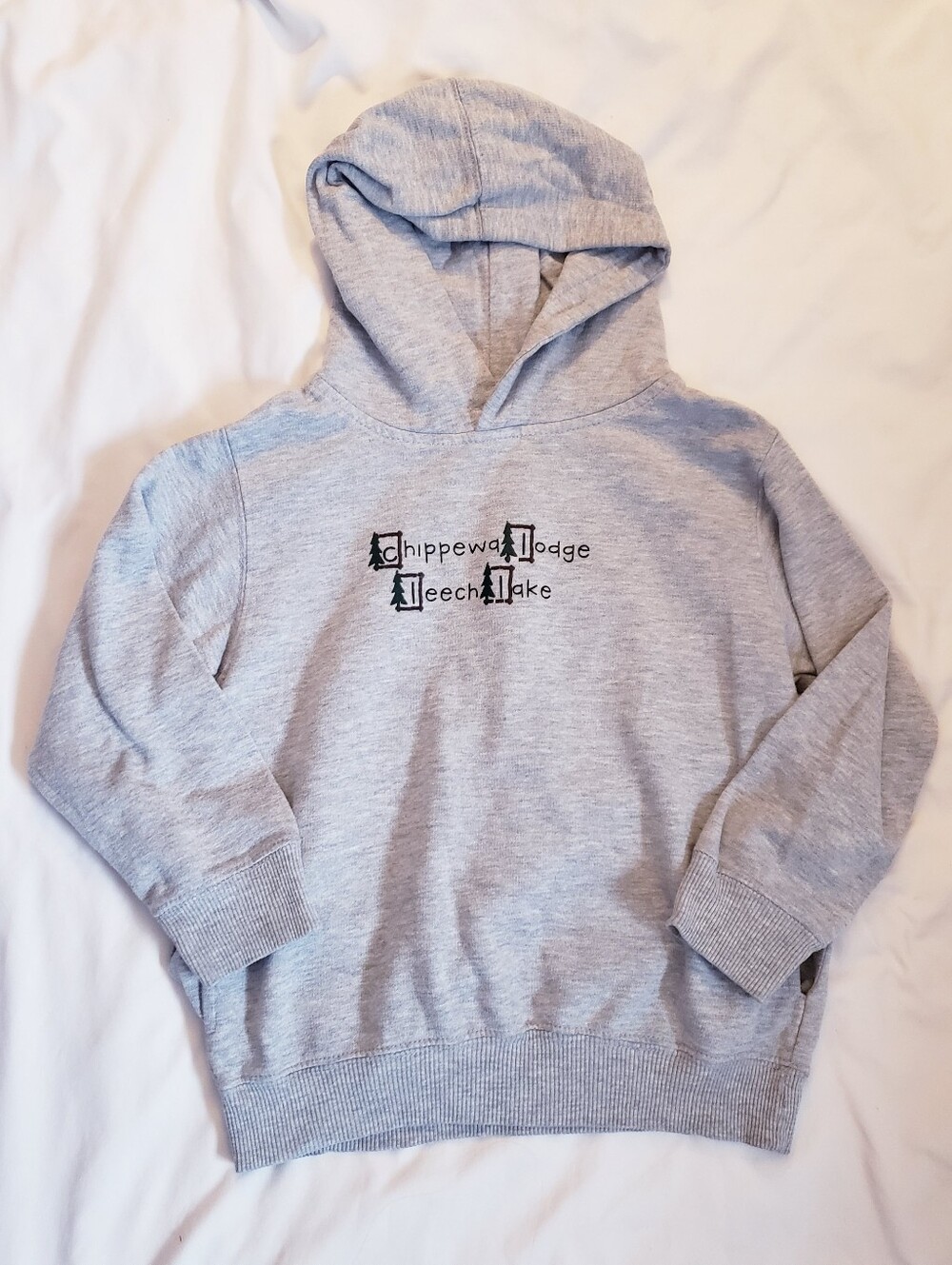 Kids Size 5/6 Chippewa Lodge Leech Lake Hoodie